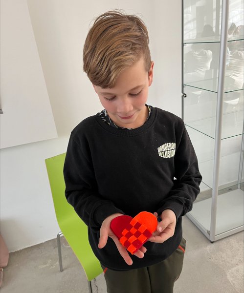 Ein Ausflug in die Welt der Bandweberei: Die 6a im Bandwebermuseum Wuppertal